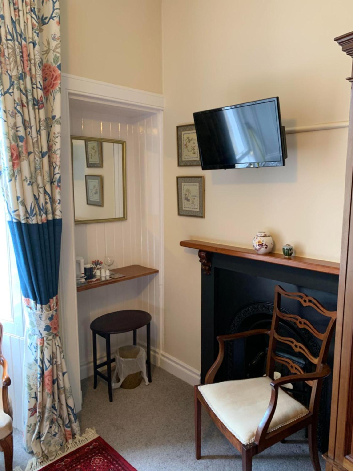 Leven House Bed And Breakfast Crieff Ngoại thất bức ảnh