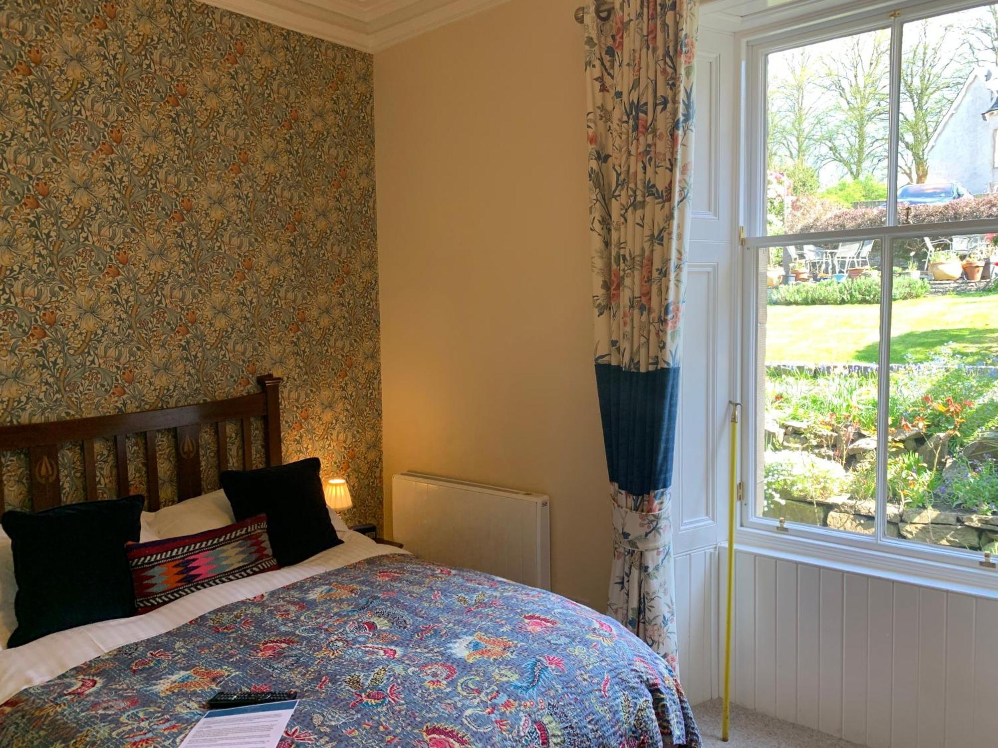 Leven House Bed And Breakfast Crieff Ngoại thất bức ảnh